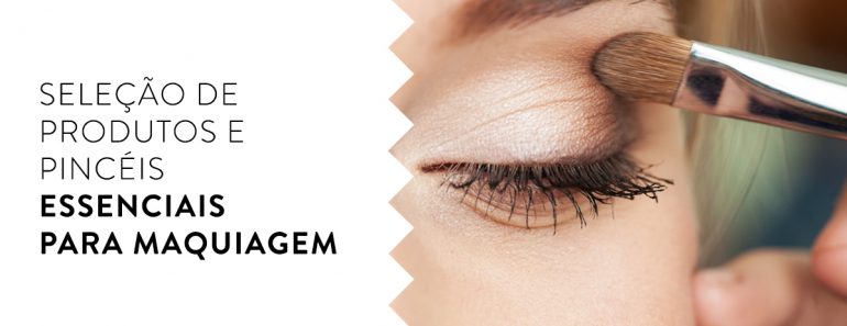Seleção de produtos e pincéis essenciais para maquiagem