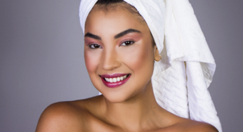 Skin care e dicas para cobrir espinhas com maquiagem