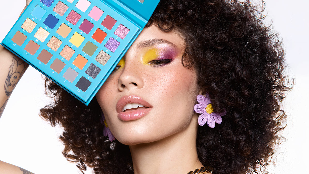 A Icônica Paleta 30 Cores Catharine Hill Está de Volta: Prepare-se para Makes Incríveis! 