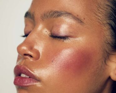 Guava girl: a tendência de beleza inspirada na goiaba que vai dominar o verão 2026