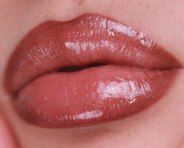 Batom, lip gloss, lip tint, lip oil e lip balm: qual escolher para cada ocasião?