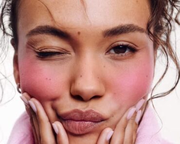 Blush líquido, blush em pó e blush cremoso: qual a melhor opção?