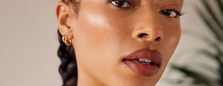 Lápis labial: como usar para definir e aumentar os lábios e fazer o batom durar mais